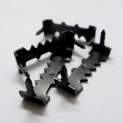 Attaches dentelées x4 sans vis