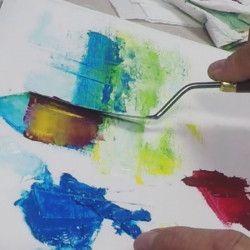 Le matériel pour peindre à l'huile au couteau