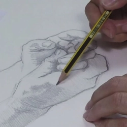 Dessiner les mains d'un senior