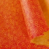 Fleurs orange sur fond orange foncé