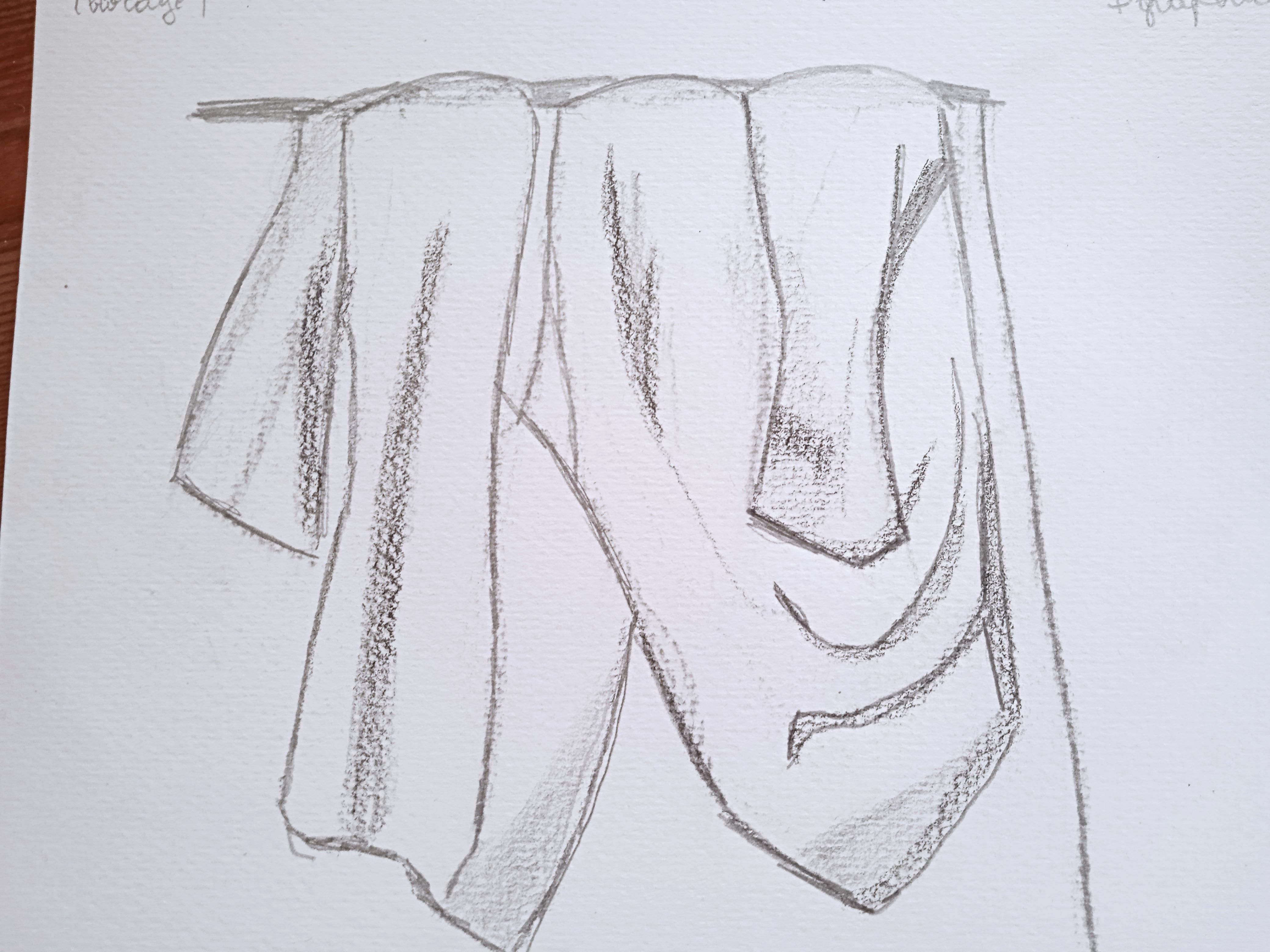 Dessiner un Drapé en dessin d'observation de Léa le 10 juin 2021