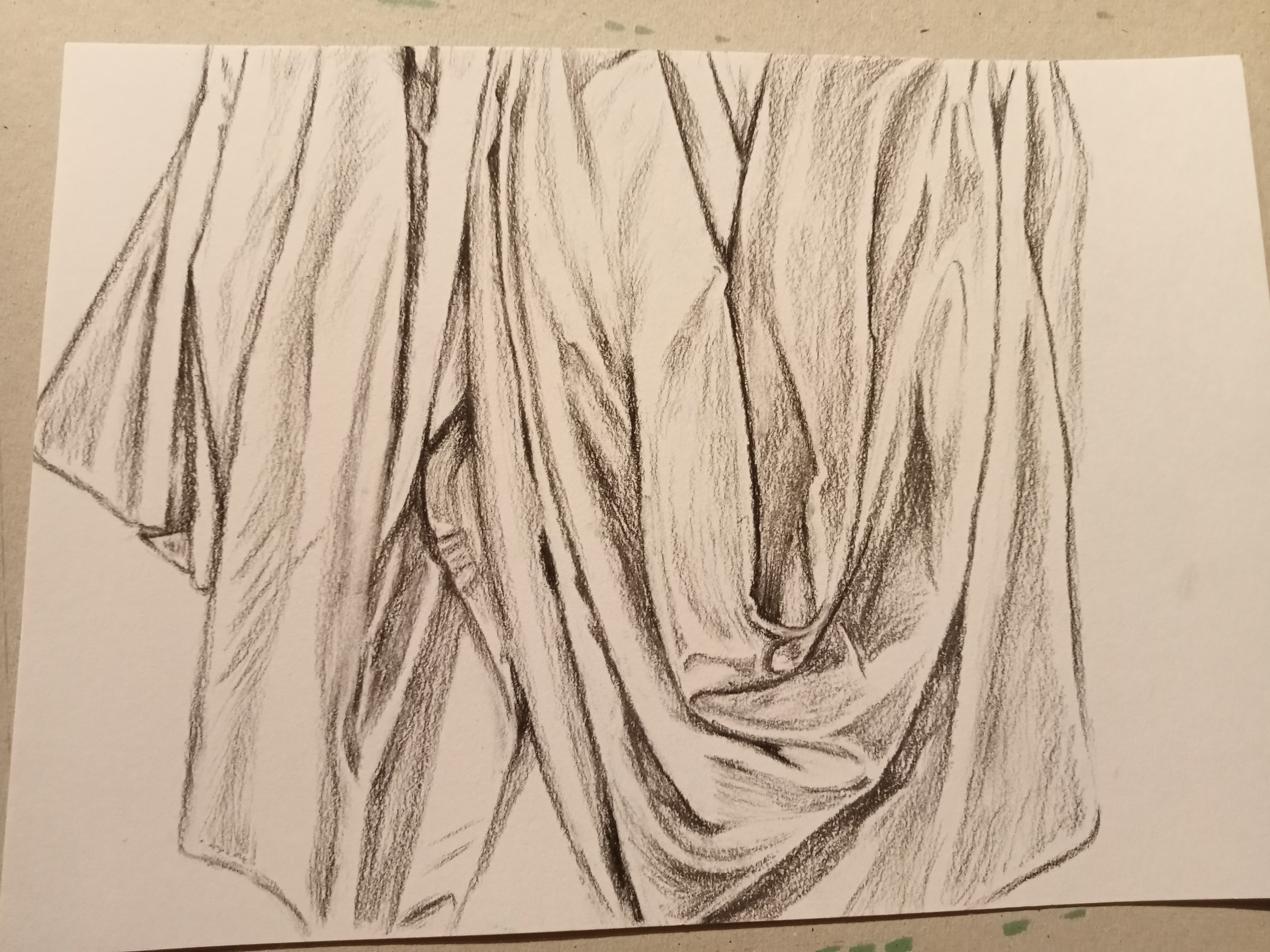 Dessiner un Drapé en dessin d'observation de Audrey le 10 avril 2022