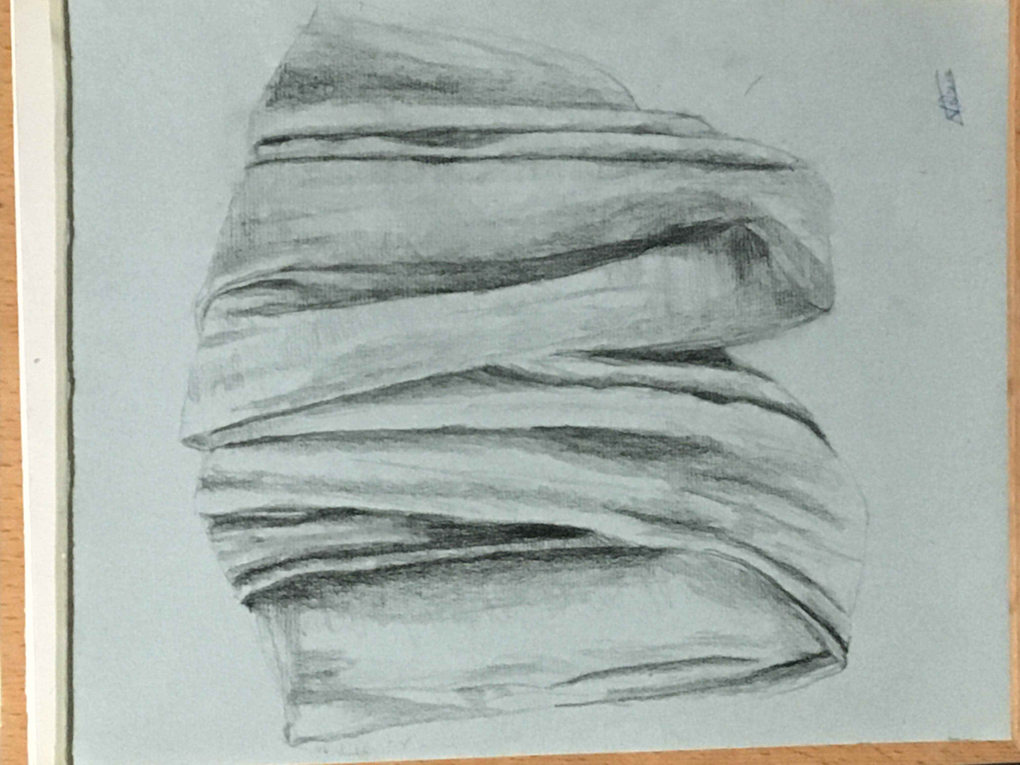 Dessiner un Drapé en dessin d'observation de Valerie le 06 octobre 2022