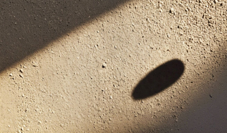 Quelle est la différence entre l'ombre propre et l'ombre portée ?