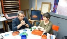 Réaliser un fond à la peinture acrylique